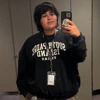 Sitter Profile Image: holly m.