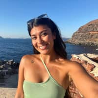 Sitter Profile Image: Lauren L.