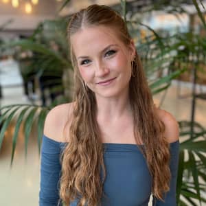 Sitter Profile Image: Viviana V.