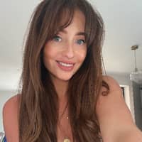 Sitter Profile Image: Lucy F.