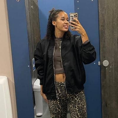 Sitterprofilbild: Laura Z.