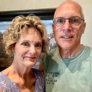 Sitter Profile Image: Jo & Jess W.