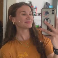 Sitter Profile Image: Christina H.