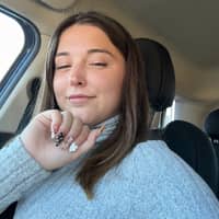 Sitter Profile Image: Evelyn P.