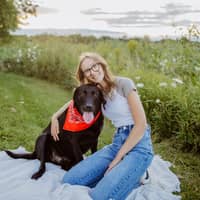 Sitter Profile Image: Maya V.