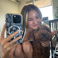 Sitter Profile Image: Ava S.