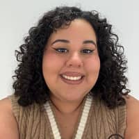 Sitter Profile Image: Olivia M.