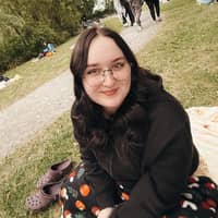 Sitter Profile Image: Caitlyn H.