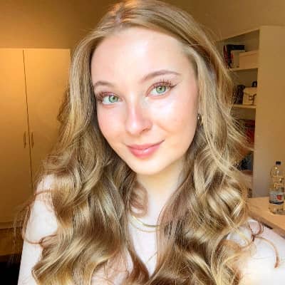 Sitter Profile Image: Carolin G.