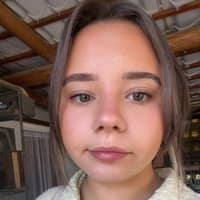 Sitter Profile Image: Laura H.