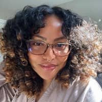 Sitter Profile Image: Stephanie S.