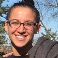 Sitter Profile Image: Robyn F.