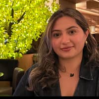 Sitter Profile Image: Leslie G.