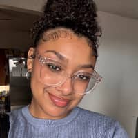 Sitter Profile Image: Eva M.