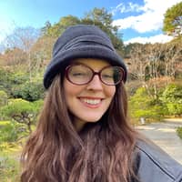 Sitter Profile Image: Courtney S.