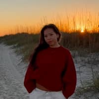 Sitter Profile Image: Taryn M.