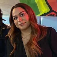 Sitter Profile Image: Luz O.