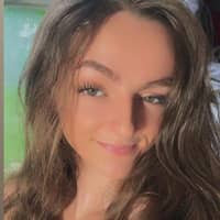 Sitter Profile Image: Laura S.