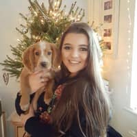 Sitter Profile Image: Ellie H.