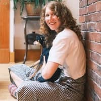 Sitter Profile Image: Hana M.