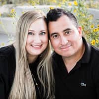 Sitter Profile Image: Annie & Jonathan R.