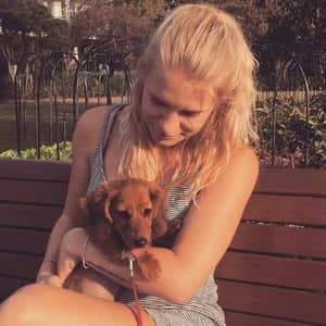 Sitter Profile Image: Olivia T.