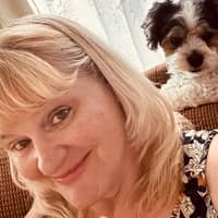 Sitter Profile Image: Debora K.