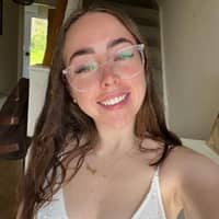 Sitter Profile Image: Freya F.