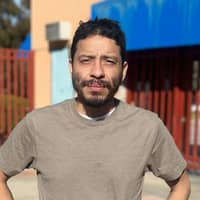 Sitter Profile Image: cesar s.