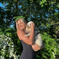 Sitter Profile Image: Sara E.