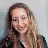 Sitter Profile Image: Justine D.