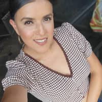 Sitter Profile Image: yuvia m.