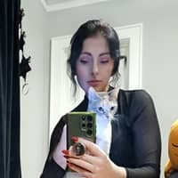 Sitter Profile Image: Amanda V.