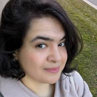 Sitter Profile Image: Setayesh E.