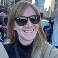 Sitter Profile Image: Suzanne J.