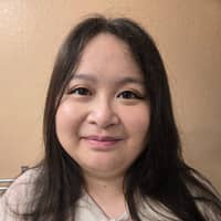 Sitter Profile Image: Aivy L.