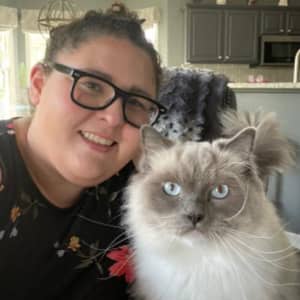 Sitter Profile Image: Carly C.