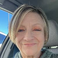 Sitter Profile Image: Laura S.