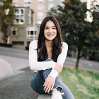 Sitter Profile Image: Lauren L.