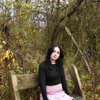 Sitter Profile Image: Lily H.