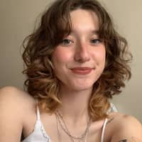 Sitter Profile Image: christine b.