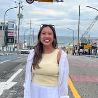 Sitter Profile Image: Leyna N.