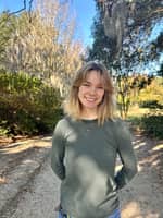 Sitter Profile Image: Julia H.