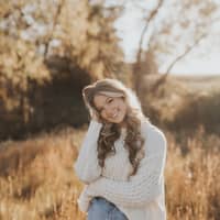 Sitter Profile Image: Julie D.