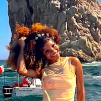 Sitter Profile Image: Ava Lorenne D.