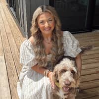 Sitter Profile Image: Chloe S.