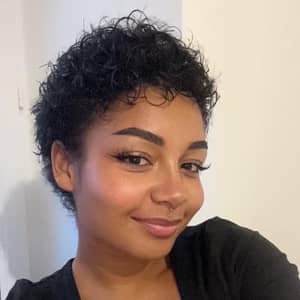 Sitter Profile Image: Ophély Z.