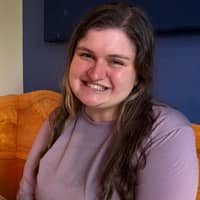 Sitter Profile Image: Leah R.