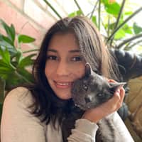 Sitter Profile Image: Isabel G.