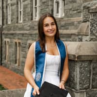 Sitter Profile Image: Julia T.